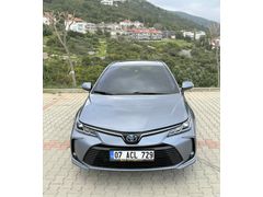 Galeriden Toyota Corolla 1.8 Hybrid Flame X-Pack 2019 Model Antalya