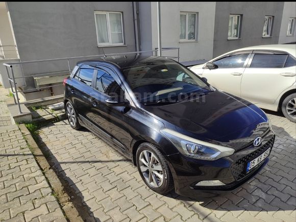 Memurdan Hyundai i20 1.2 MPI Elite Blue