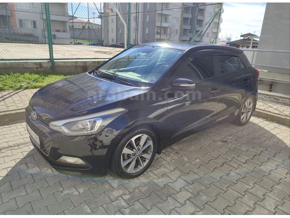 Memurdan Hyundai i20 1.2 MPI Elite Blue