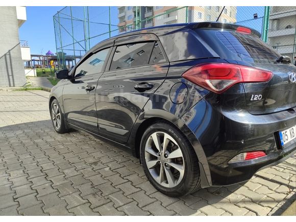 Memurdan Hyundai i20 1.2 MPI Elite Blue