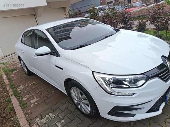 2021 MEGANE 4 1.5BLUE DCİ EDC BOYASIZ DEĞİŞENSİZ
