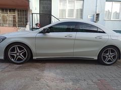 Sahibinden Mercedes - Benz CLA 180 AMG Sport 2015 Model  180.000 km Beyaz