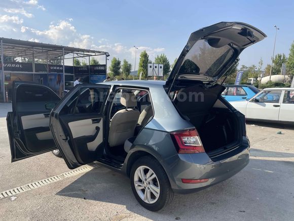 Sahibinden Skoda Fabia 1.0 GreenTec Style 2018 Model 