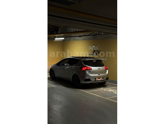Sahibinden Kia Ceed 1.6 CRDi Premium 2012 Model
