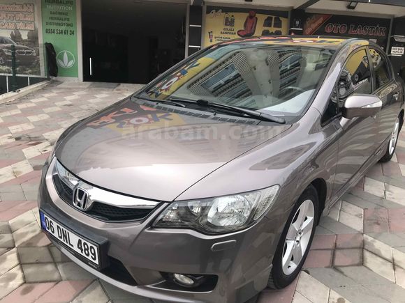 Sahibinden Honda Civic 1.6i VTEC Premium 2010 Model 