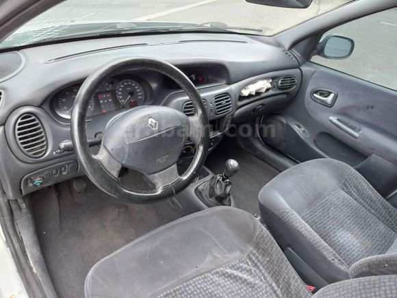 2003 MODEL 1.6 EXPRESSİON Renault Megane Trabzon KREDİ KARTINA 12 AYA KADAR TAKSİT İMKANI