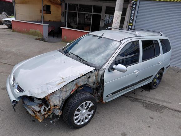 2003 MODEL 1.6 EXPRESSİON Renault Megane Trabzon KREDİ KARTINA 12 AYA KADAR TAKSİT İMKANI