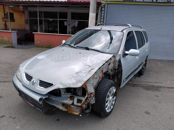2003 MODEL 1.6 EXPRESSİON Renault Megane Trabzon KREDİ KARTINA 12 AYA KADAR TAKSİT İMKANI