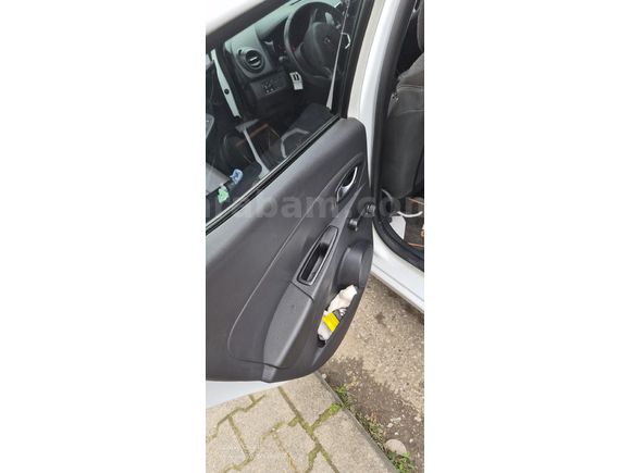 Sahibinden Renault Clio 1.5 dCi Joy 2017 Model  264.000 km Beyaz