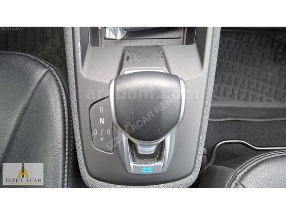 İZZET ACAR DAN 2022 RENAULT ZOE Z.E 50 80 KW GARANTİLİ