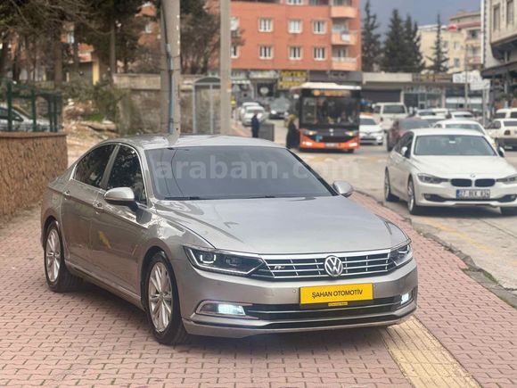 R LİNE DONANIMLI KM ORJINAL 243 BİN