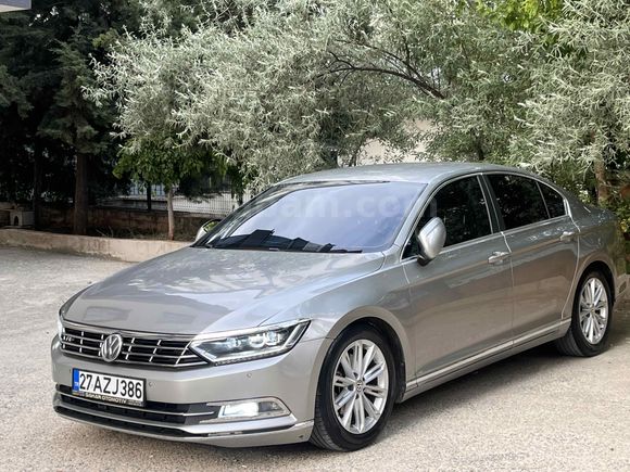 R LİNE DONANIMLI KM ORJINAL 243 BİN