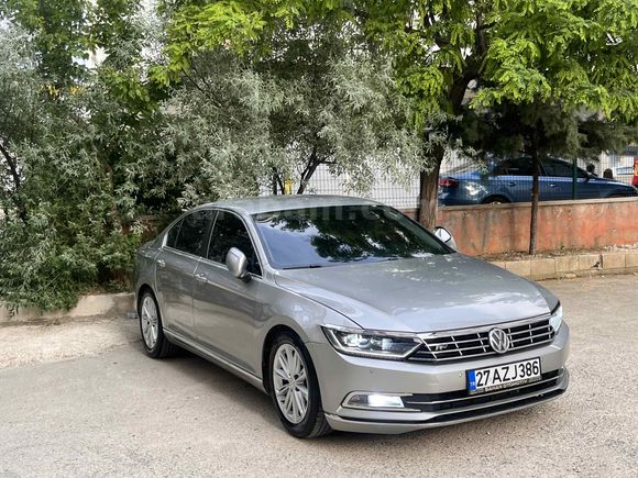 R LİNE DONANIMLI KM ORJINAL 243 BİN