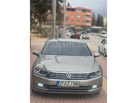 R LİNE DONANIMLI KM ORJINAL 243 BİN