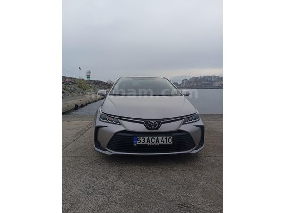 Sahibinden Toyota Corolla 1.5 Vision 2021 Model  60000 km Gri (metalik)