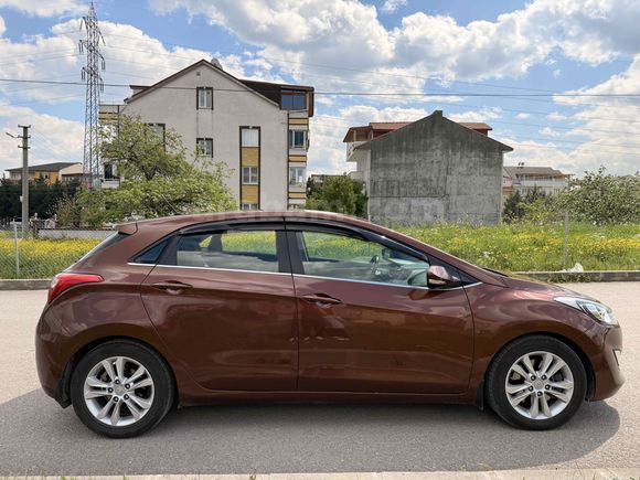 Sahibinden Hyundai i30 1.6 CRDi Style 2012 Model 