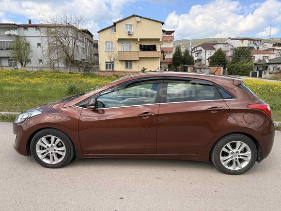 Sahibinden Hyundai i30 1.6 CRDi Style 2012 Model 