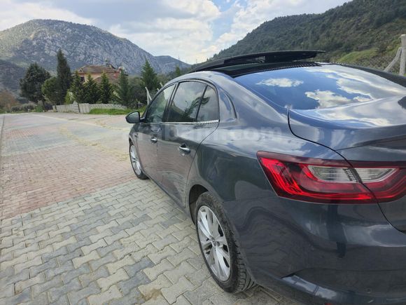 SAHİBİNDEN TİTİZLİKLE KULLANILMIŞ - İCONE MEGANE
