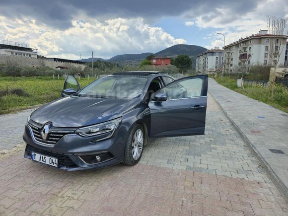 SAHİBİNDEN TİTİZLİKLE KULLANILMIŞ - İCONE MEGANE