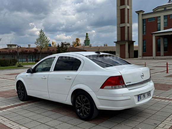 Sahibinden Opel Astra 1.3 CDTI Enjoy 111.Yıl 2011 Model 