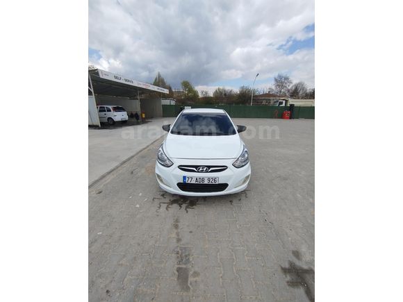 Sahibinden Hyundai Accent Blue 1.4 CVVT Mode 2012 Model