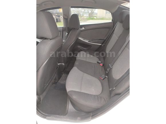 Sahibinden Hyundai Accent Blue 1.4 CVVT Mode 2012 Model