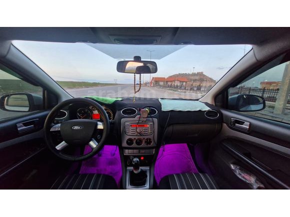 Sahibinden Ford Focus 1.6 TDCi Trend X 2010 Model  262.000 km Gri (Gümüş)