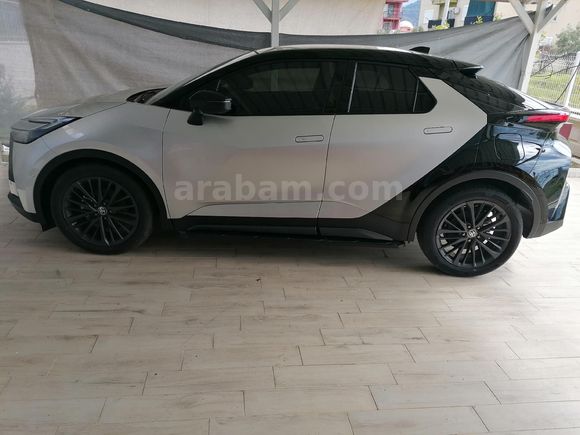 Sahibinden Toyota C-HR 1.8 Hybrid Passion X-Style 2025 Model