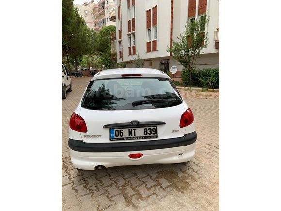 Sahibinden Peugeot 206 1.4 XR 2000 Model