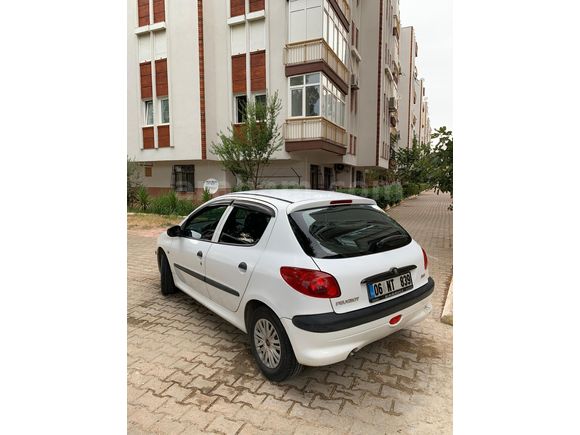 Sahibinden Peugeot 206 1.4 XR 2000 Model