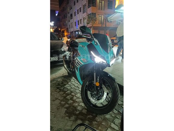 İLK SAHİBİNDEN - 1400 KM - BAKIMLI RKS R250