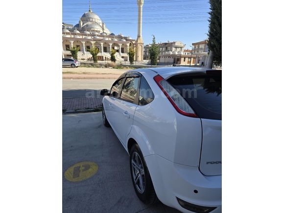 Sahibinden Ford Focus 1.6 Comfort 2011 Model