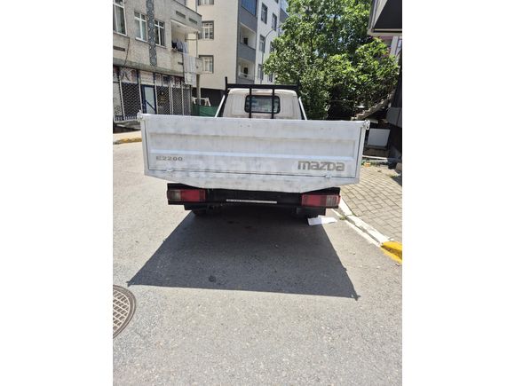 Sahibinden Mazda E 2200 Kasa lı MAZDA  E 2200 modelidir  Araç cift Tekerdir  2007 Trafik cikisli .120.000 nk Kalan  12/15/18/24 vade Takas olur