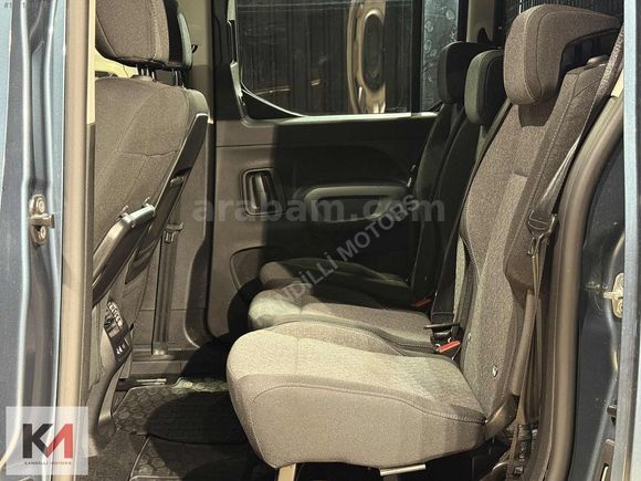 KANDİLLİ MOTORS'DAN 2024 OPEL COMBO ULTİMATE CAM TAVAN *HATASIZ*