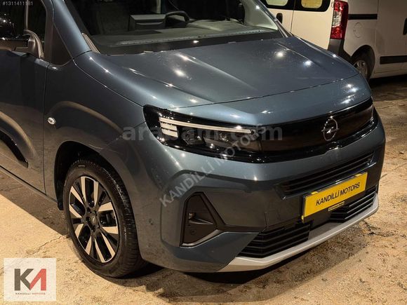 KANDİLLİ MOTORS'DAN 2024 OPEL COMBO ULTİMATE CAM TAVAN *HATASIZ*