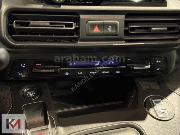 KANDİLLİ MOTORS'DAN 2024 OPEL COMBO ULTİMATE CAM TAVAN *HATASIZ*