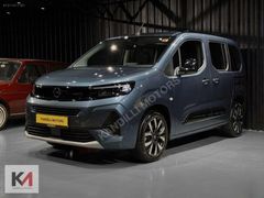 KANDİLLİ MOTORS'DAN 2024 OPEL COMBO ULTİMATE CAM TAVAN *HATASIZ*