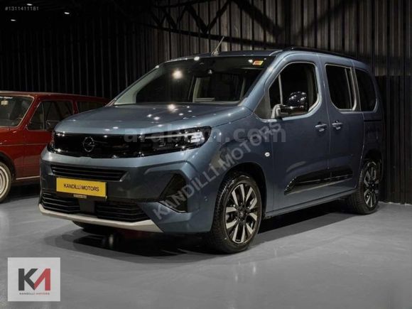 KANDİLLİ MOTORS'DAN 2024 OPEL COMBO ULTİMATE CAM TAVAN *HATASIZ*