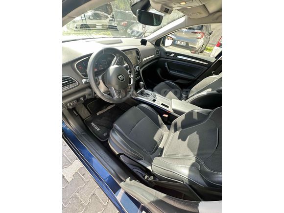 Sahibinden Renault Megane 1.3 TCe Icon 2024 Model 