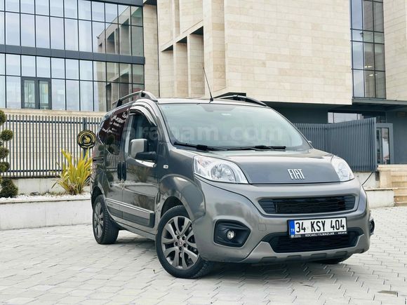 Sahibinden Fiat Fiorino Combi 1.3 Multijet Premio 2024 Model  21.000 km Gri (metalik)