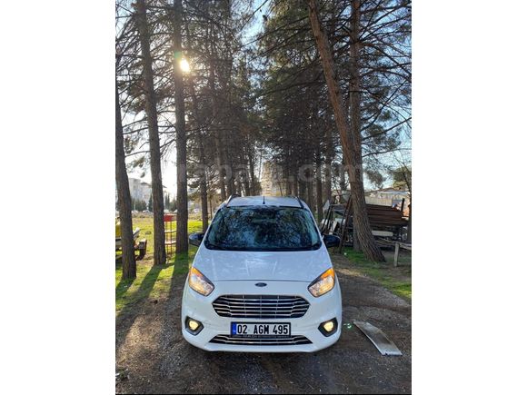 Sahibinden Ford Tourneo Courier 1.5 TDCi Titanium Plus 2022 Model