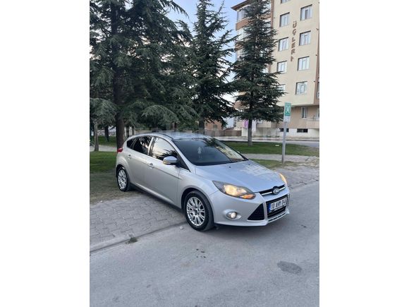 Sahibinden Ford Focus 1.6 TDCi TİTANYUM 2012 Model  199.000 km Gri (Gümüş)