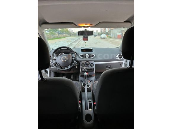 Sahibinden Renault Clio 1.2 Extreme 2012 Model  190.000 km Beyaz