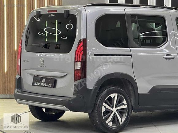 HZR MOTORS 2023 HATASIZ PEUGEOT RİFTER 1.5 BLUEHDI GT CAM TAVAN