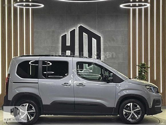 HZR MOTORS 2023 HATASIZ PEUGEOT RİFTER 1.5 BLUEHDI GT CAM TAVAN