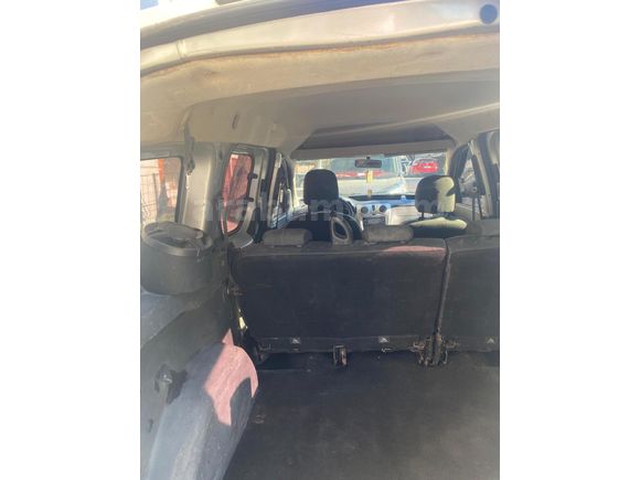 Sahibinden Dacia Dokker 1.5 DCi Stepway 2013 Model  360.000 km Gri (Gümüş)