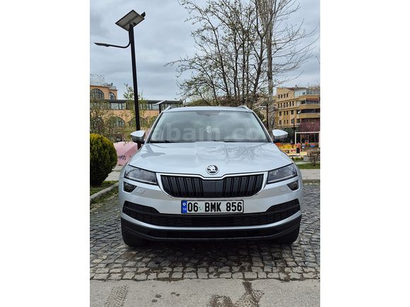 SKODA KAROQ 1.6 TDI STYLE METALİK GÜMÜŞ İLK SAHİBİNDEN TEMİZ 18"JANT