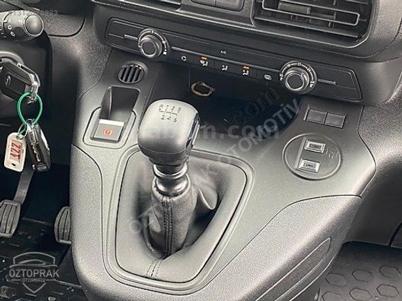 ÖZTOPRAK-2026 OPEL COMBO CARGO EDİTİON XL 1.5 DİZEL-4.75 VADE