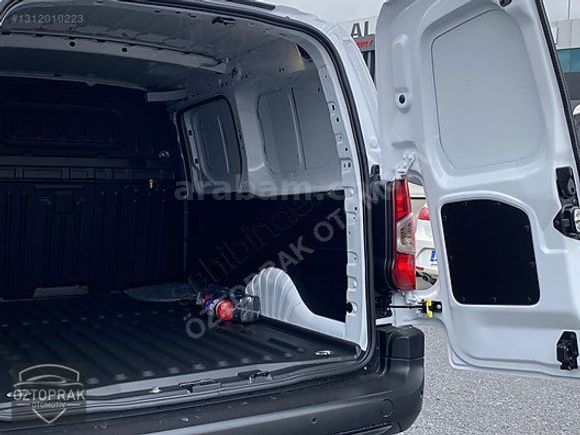 ÖZTOPRAK-2026 OPEL COMBO CARGO EDİTİON XL 1.5 DİZEL-4.75 VADE