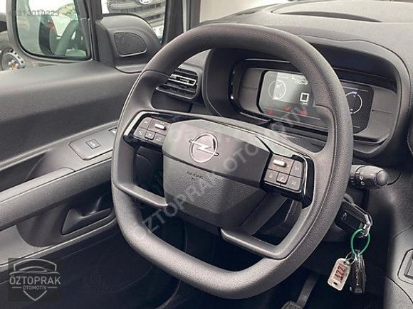 ÖZTOPRAK-2026 OPEL COMBO CARGO EDİTİON XL 1.5 DİZEL-4.75 VADE